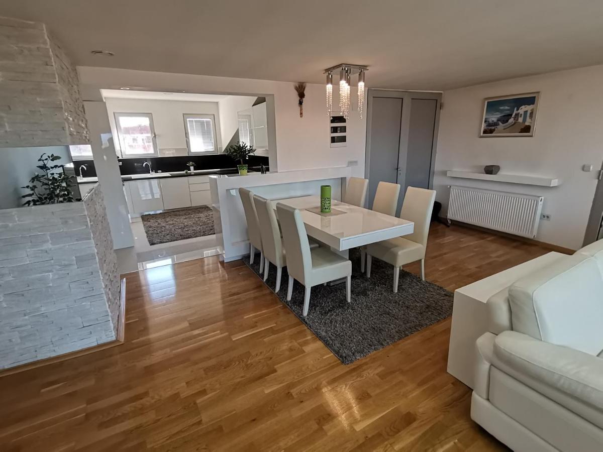 Atina Lux Hostel Leskovac  Kültér fotó