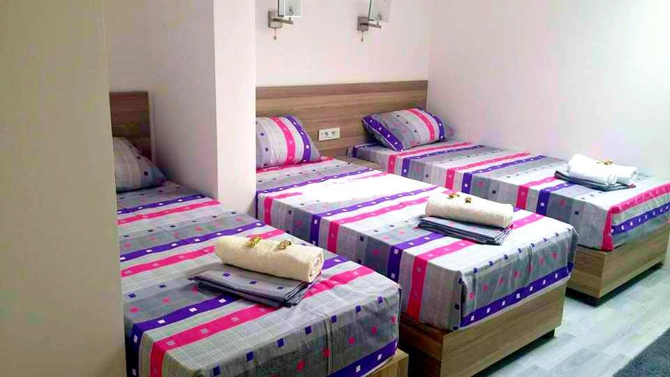 Atina Lux Hostel Leskovac  Kültér fotó